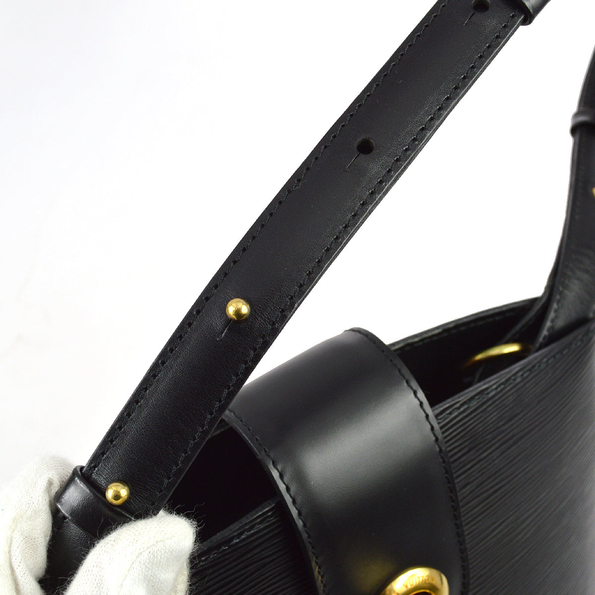 Louis Vuitton 1995 Epi Cluny M52252