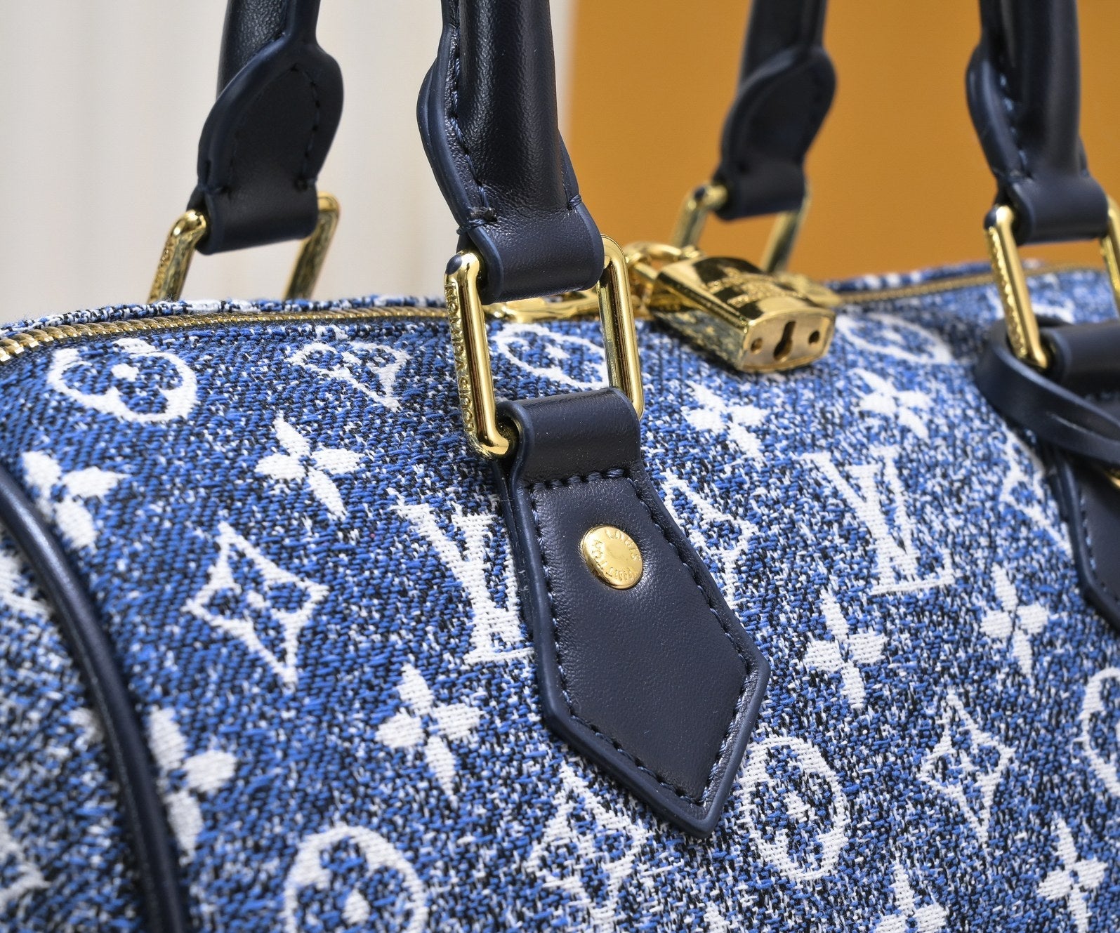EN - Luxury Bags LUV 876