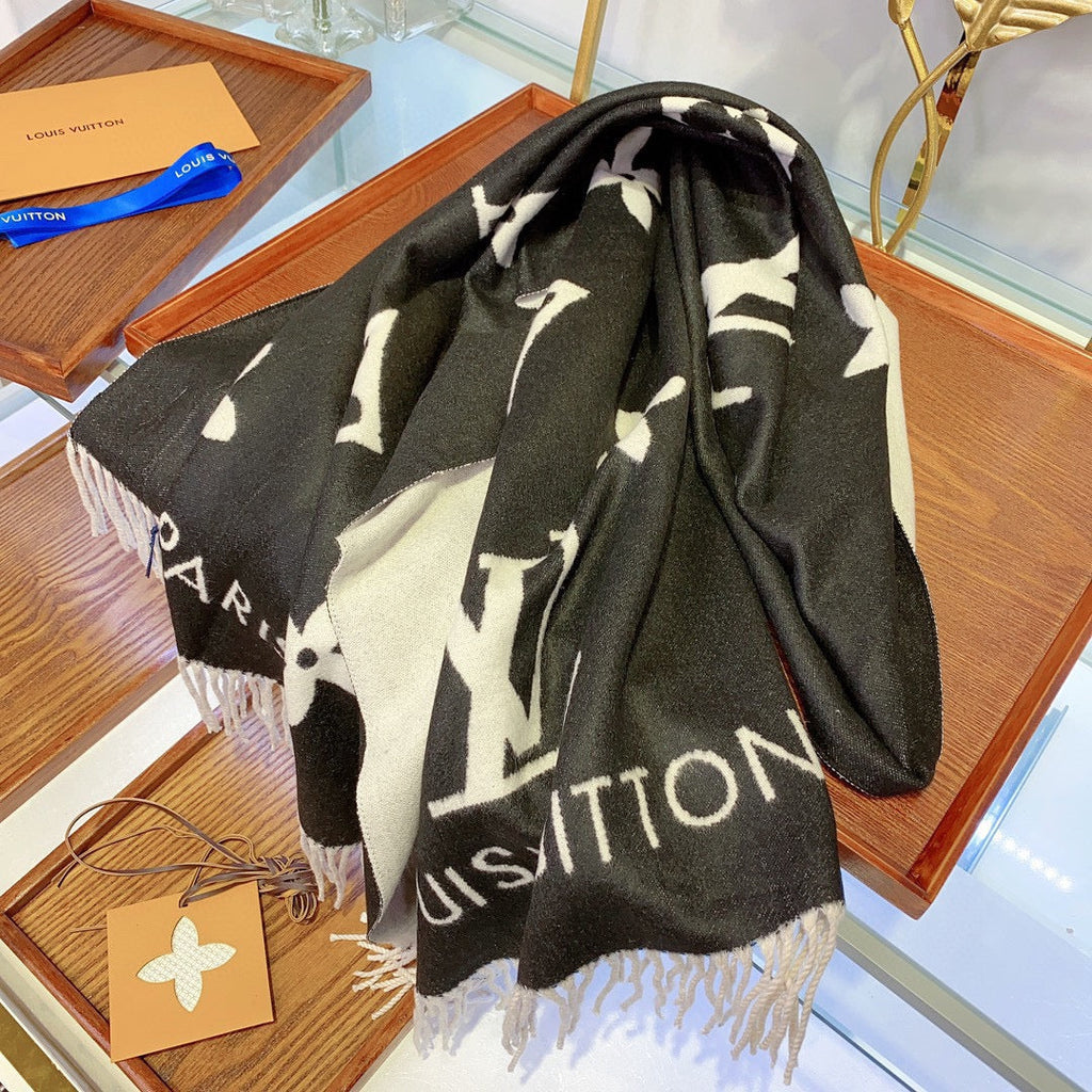 EN - Luxury LUV  Scarf 036