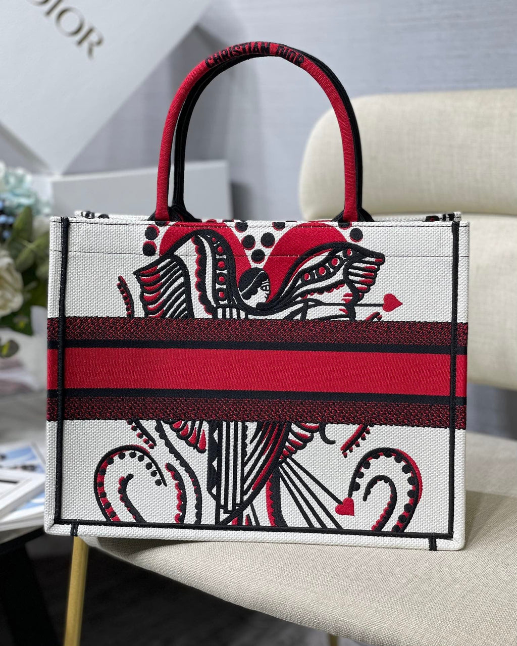 GLAMI MeGLAMIum Book Tote Latte Multicolor Cupidon Embroidery, Red/White, For Women WomenÃ¢â‚¬â„¢s Handbags, 41cm CD M1296ZTQG_M941