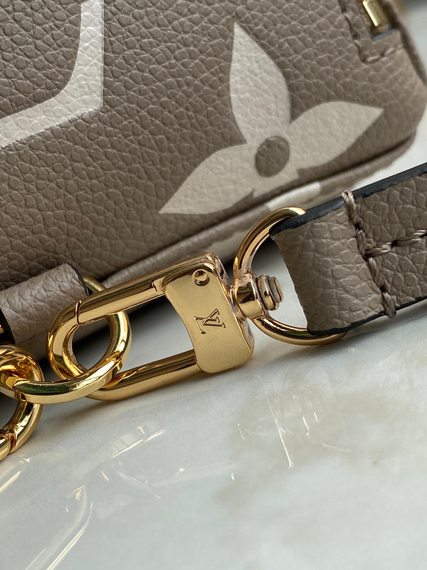 LOV2 Bags - Luxurious Bags  1576