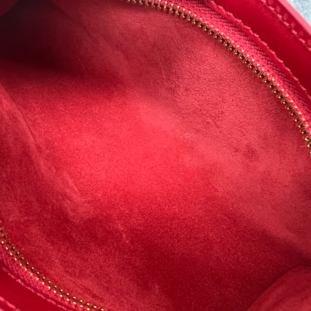GLAMI Cuir Triomphe Shoulder Bag Red For Women 9.4in/24cm
