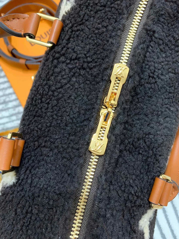 LOV2 Bags - Luxurious Bags  1476