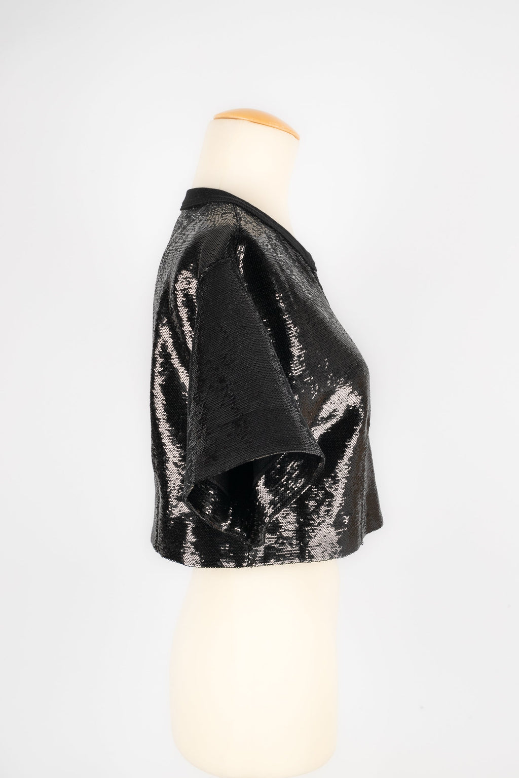 Haut noire à paillettes Chanel