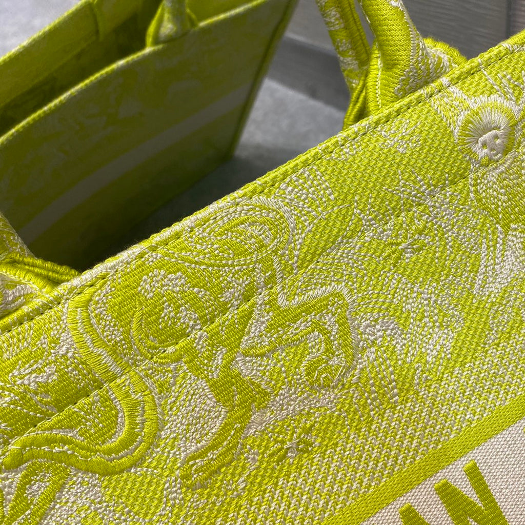 GLAMI MeGLAMIum Book Tote Lime Toile de Jouy Reverse Embroidery For Women 36cm/16.5in CD