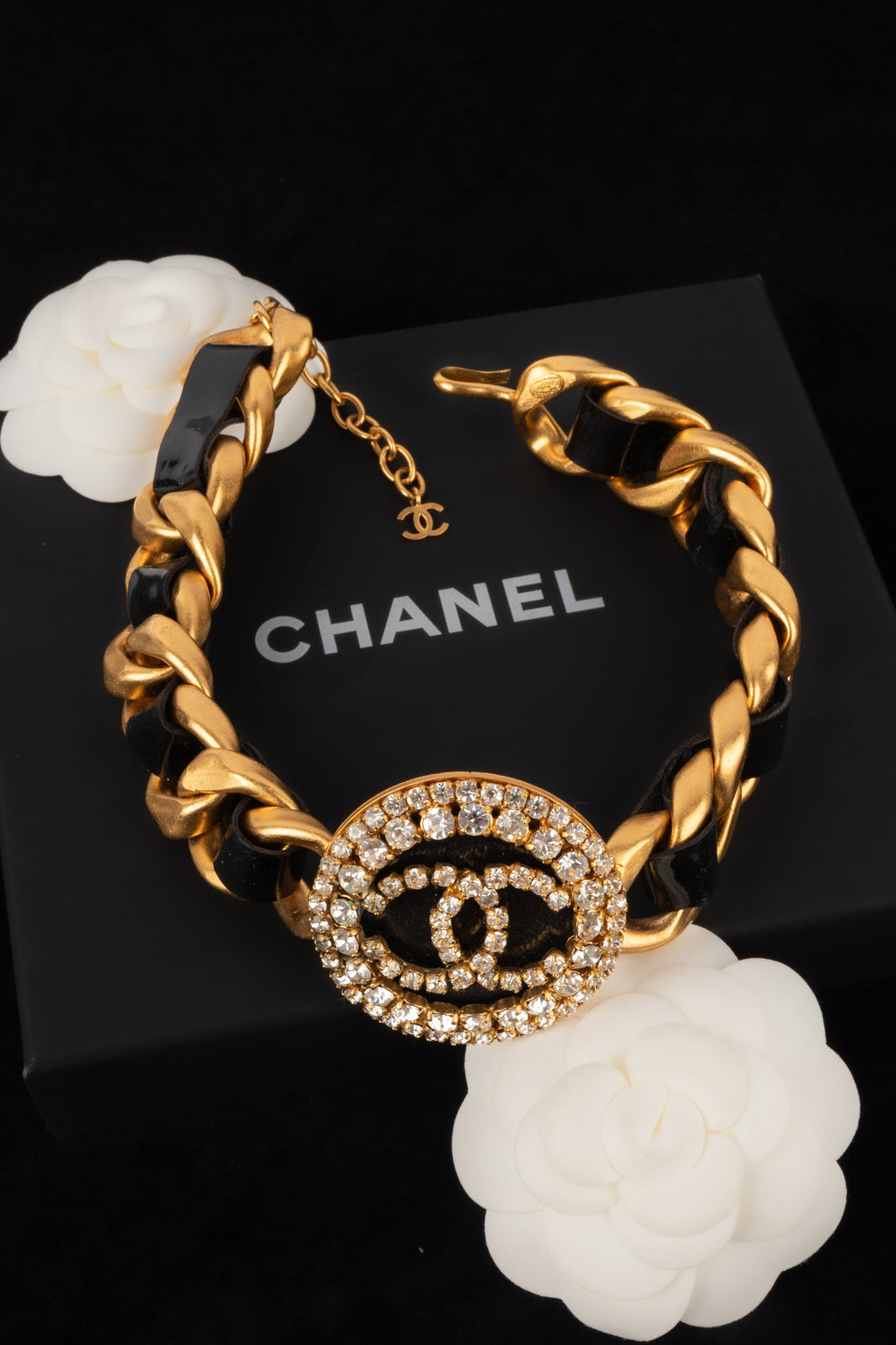 Collier court Chanel 1995