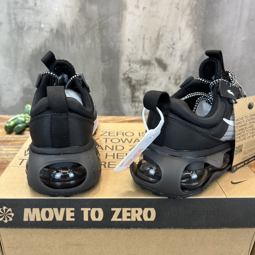 NK Wmns AR.MX 2021 ‘Black Smoke Grey’ For Men 