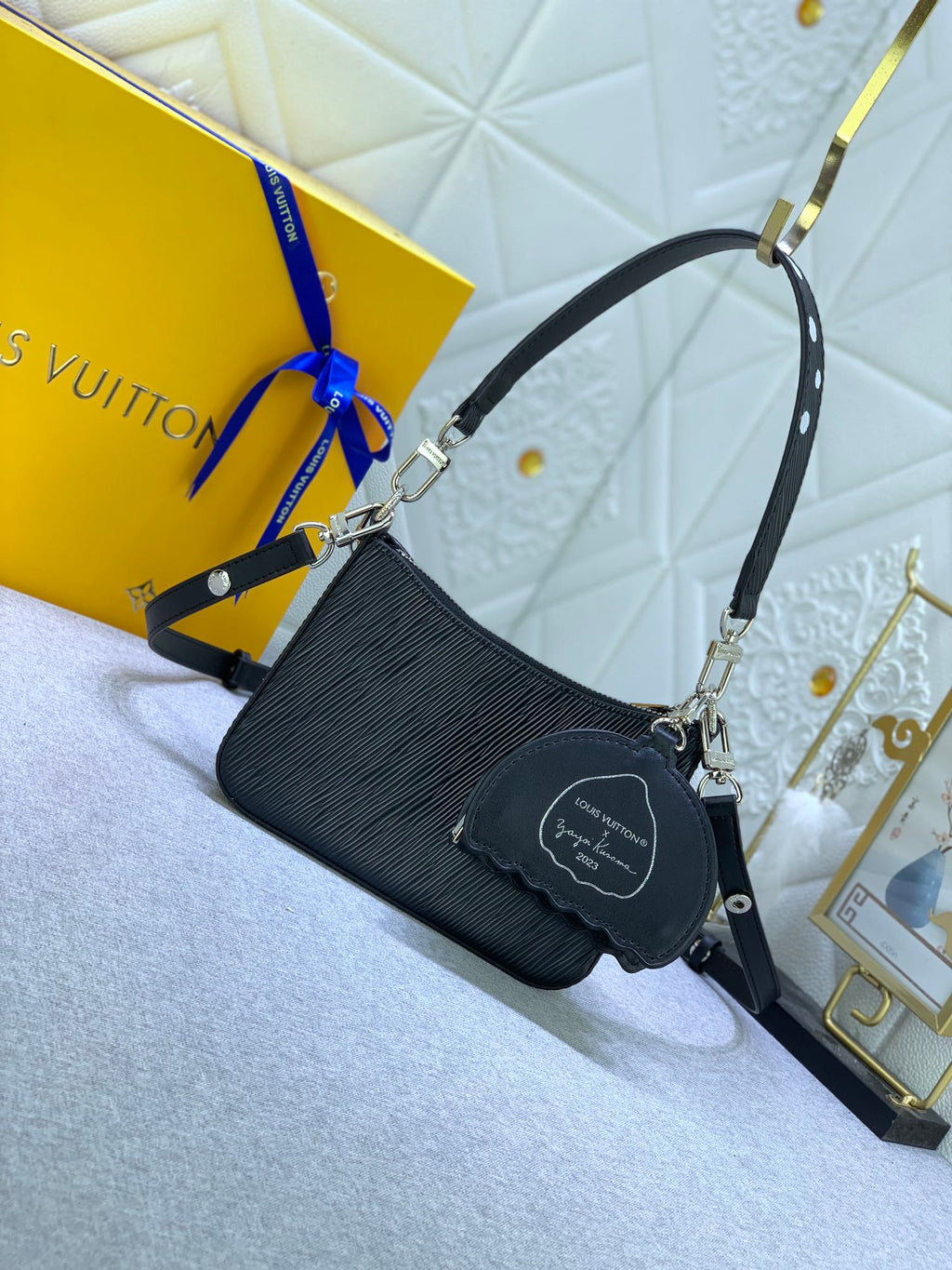 EN - Luxury Bags LUV 770