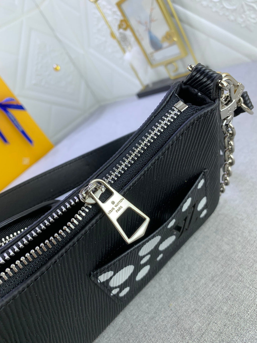 EN - Luxury Bags LUV 770