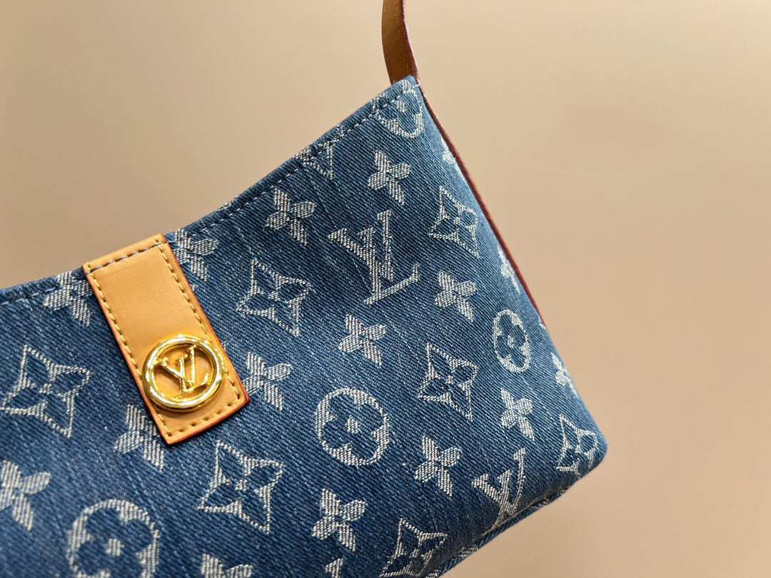 EN - Luxury Bags LUV 758
