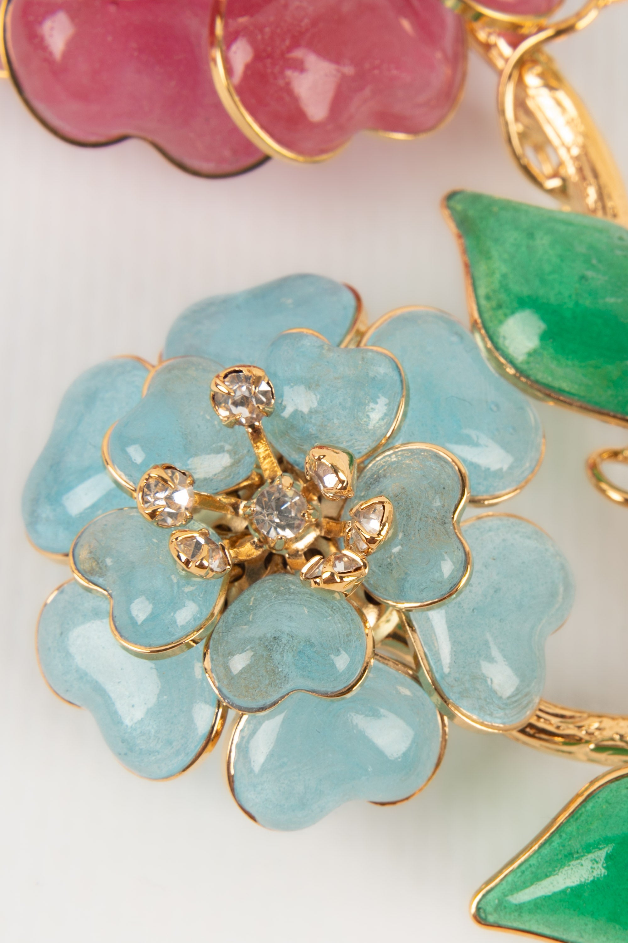 Broche Augustine