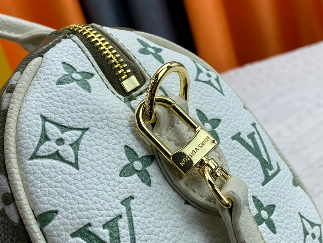 EN - Luxury Bags LUV 778