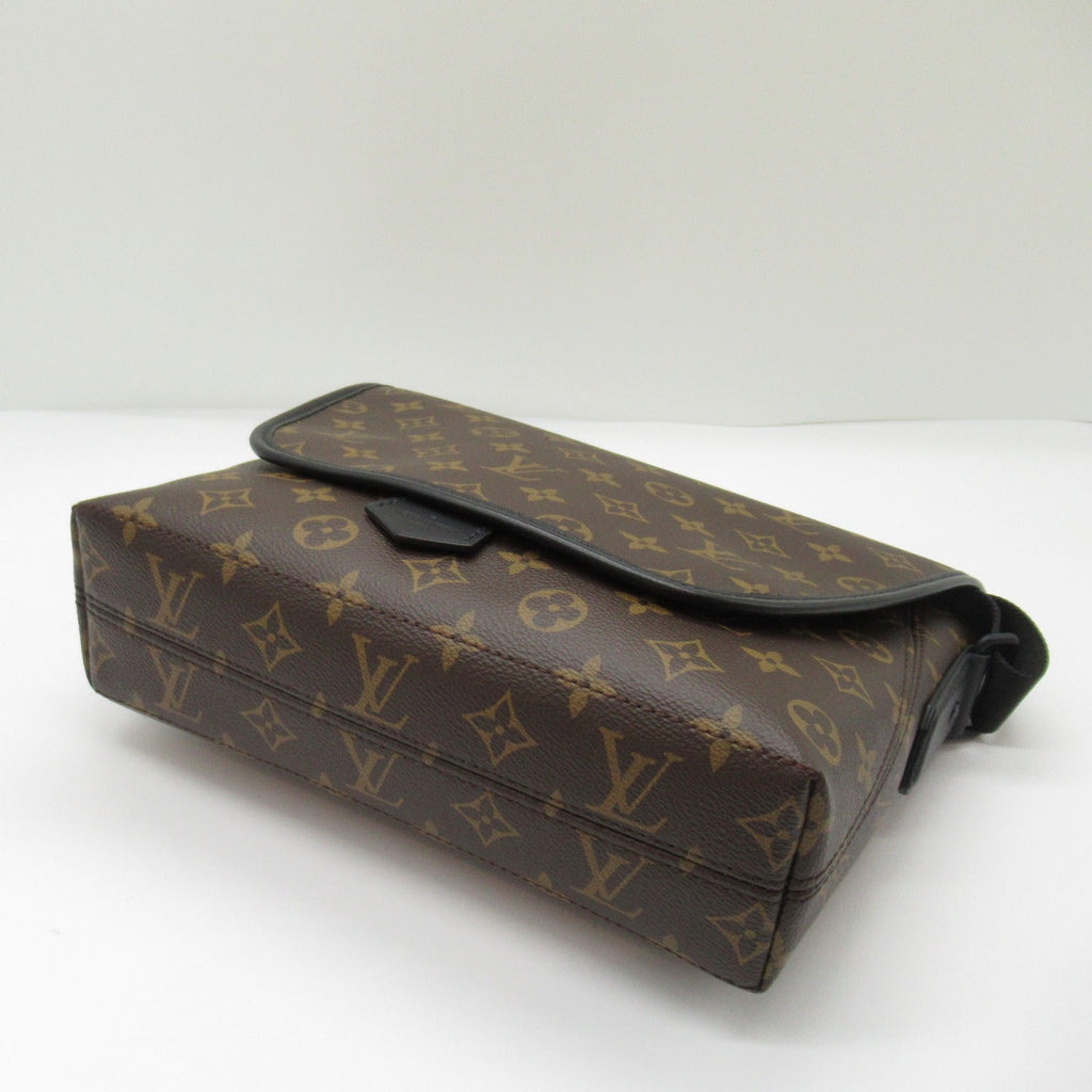 Louis Vuitton Louis Vuitton Magnetic Messenger Shoulder Bag PVC Coated Canvas Monogram Makassar Men Brown M45557