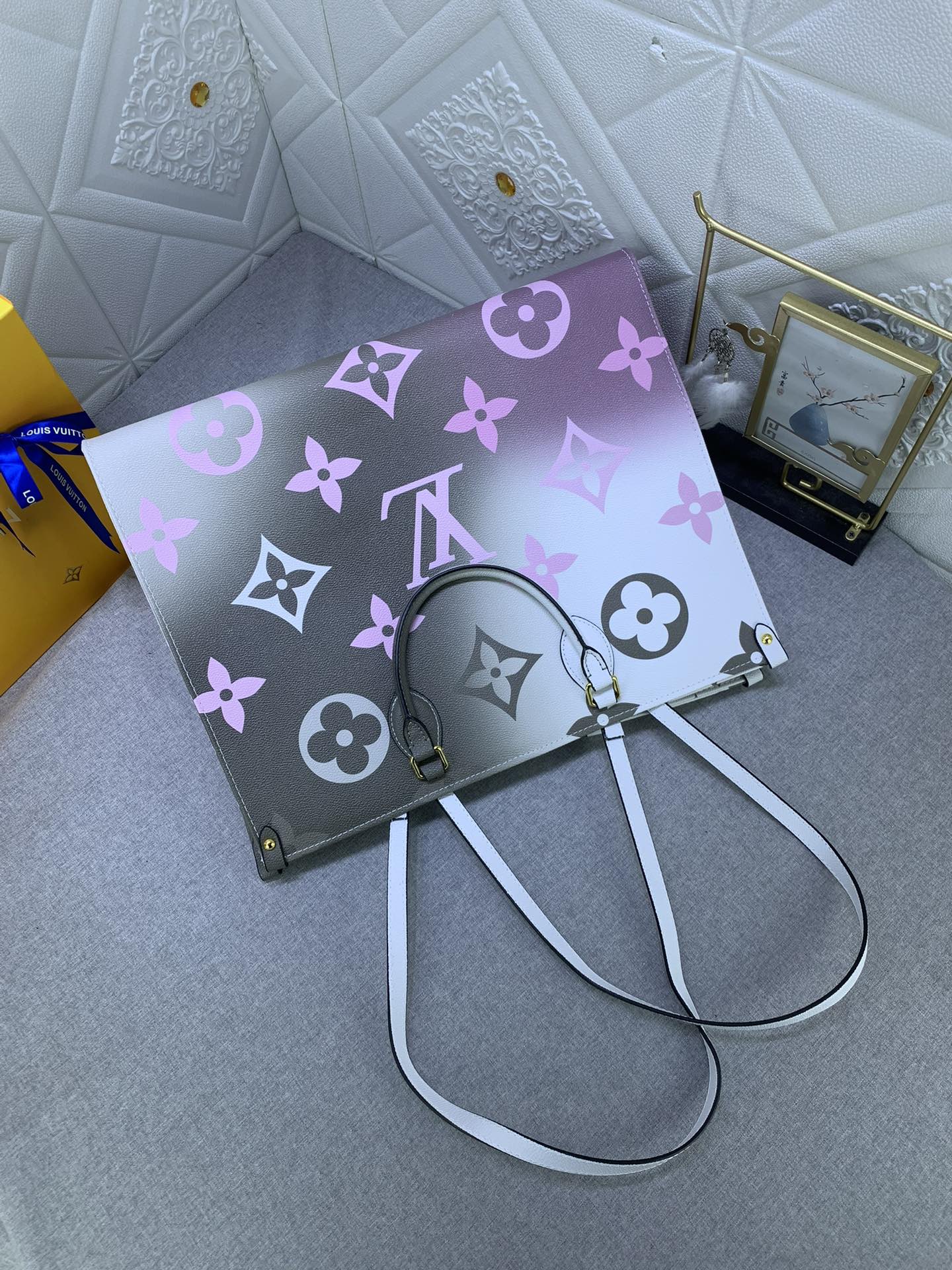 EN - Luxury Bags LUV 750