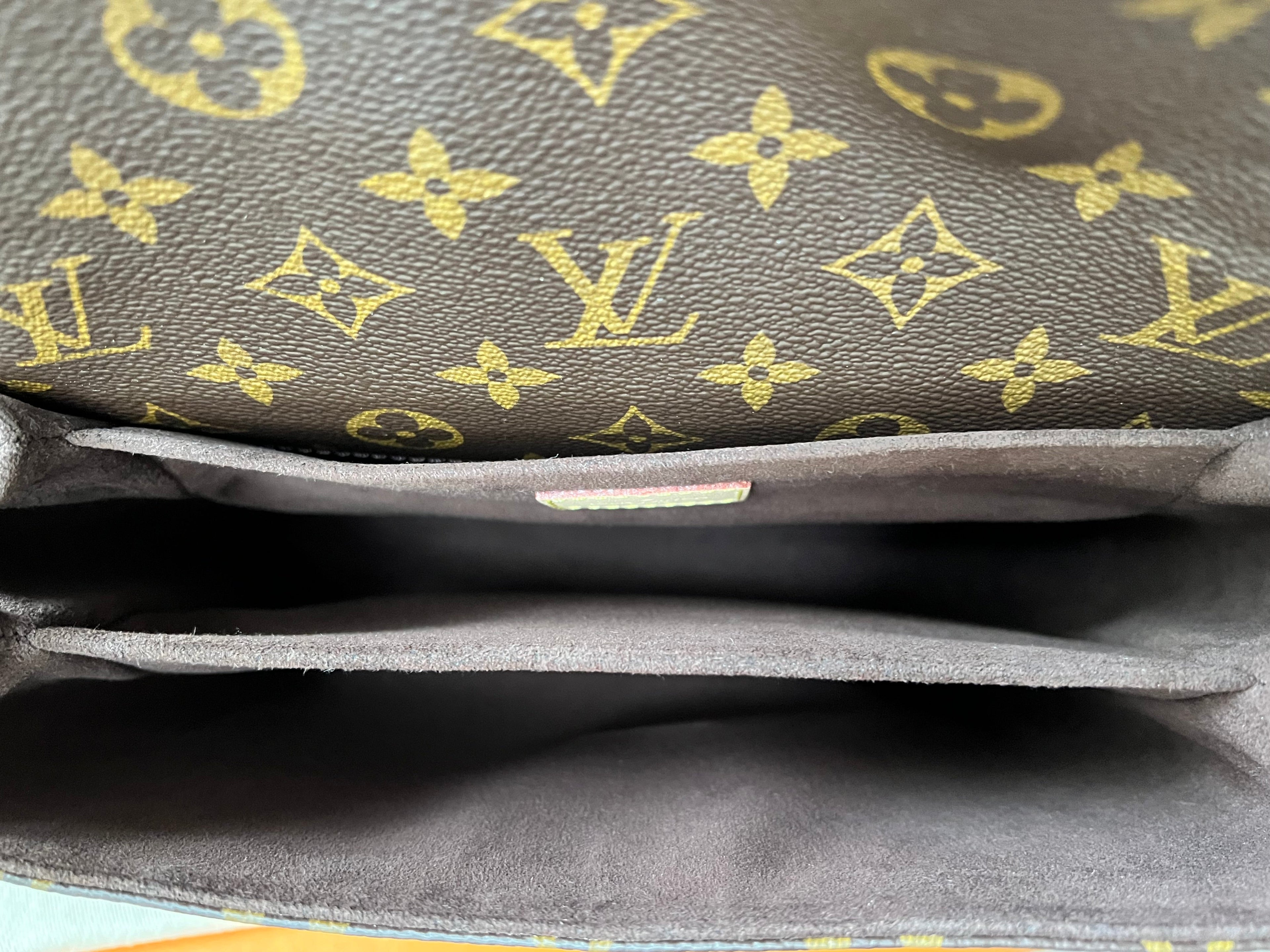 Louis Vuitton Pochette Metis Monogram (RRP £1,970)