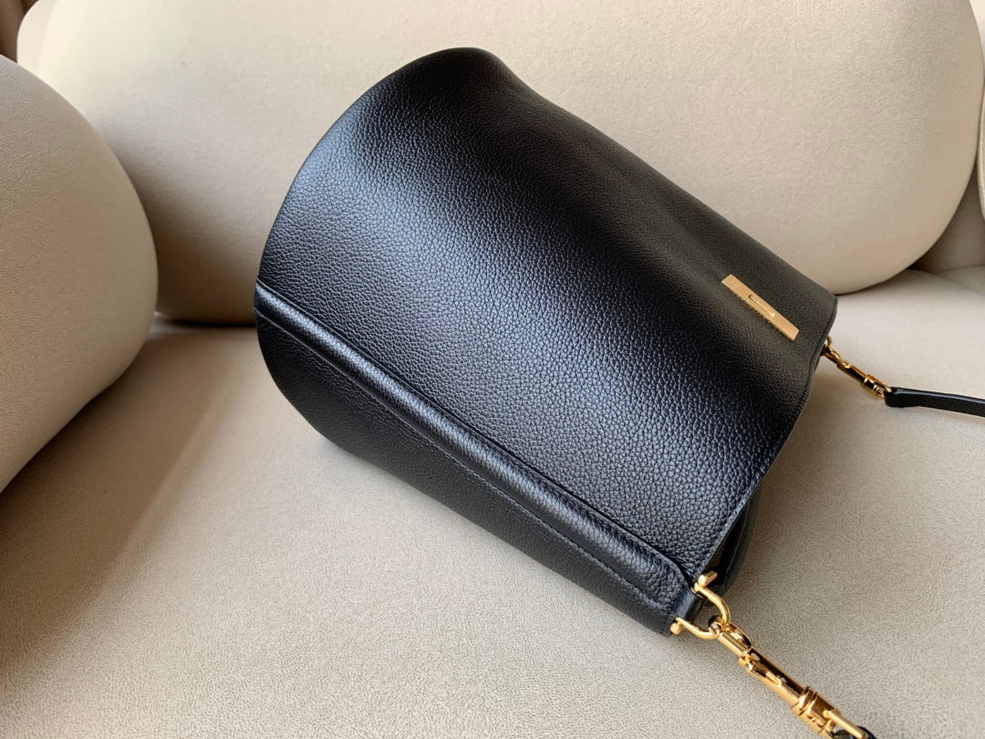 GLAMI Bucket 16 Bag Black For Women 10in/25cm 195573CR4.38NO