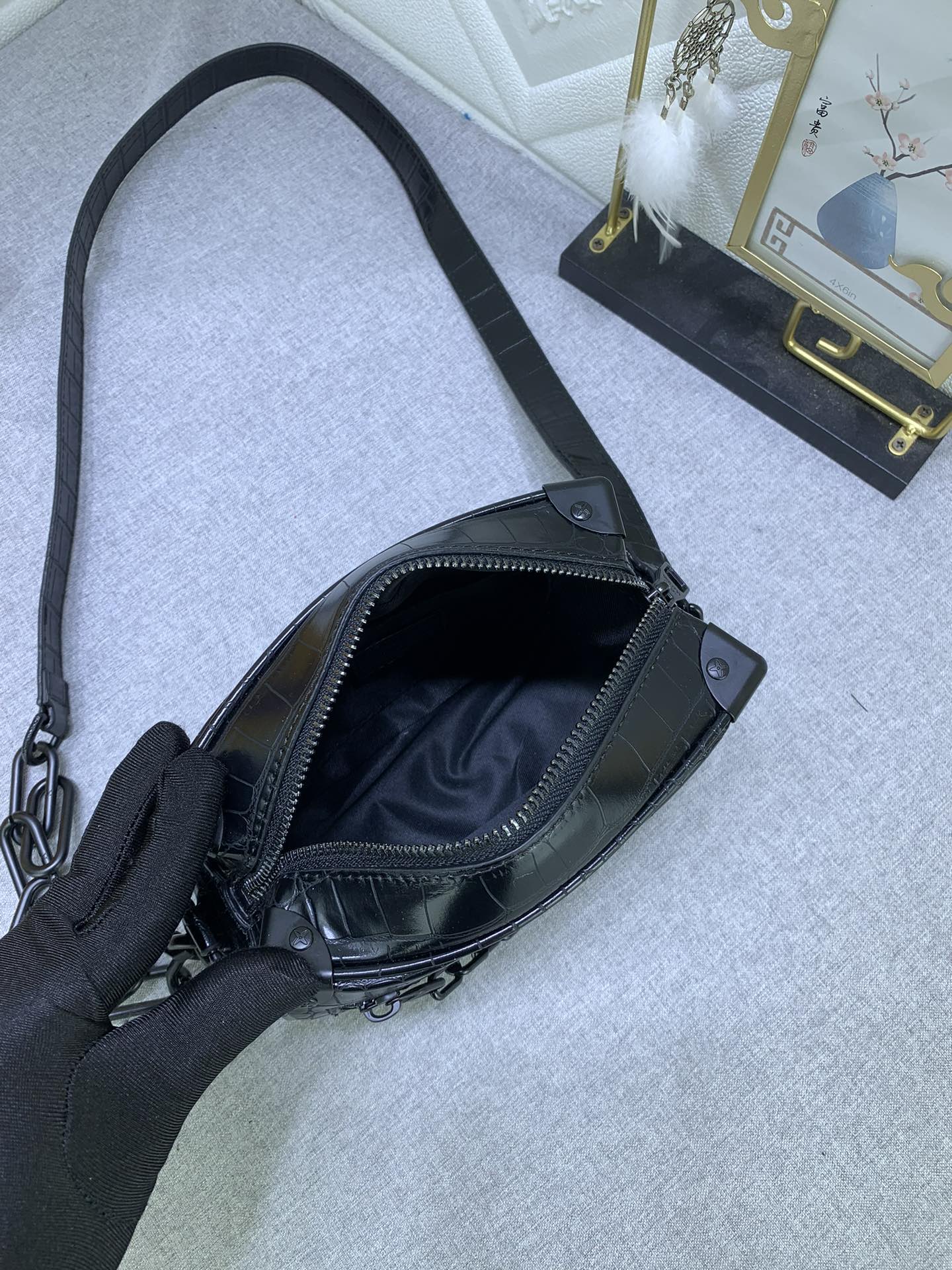 EN - New Arrival Bags LUV 660
