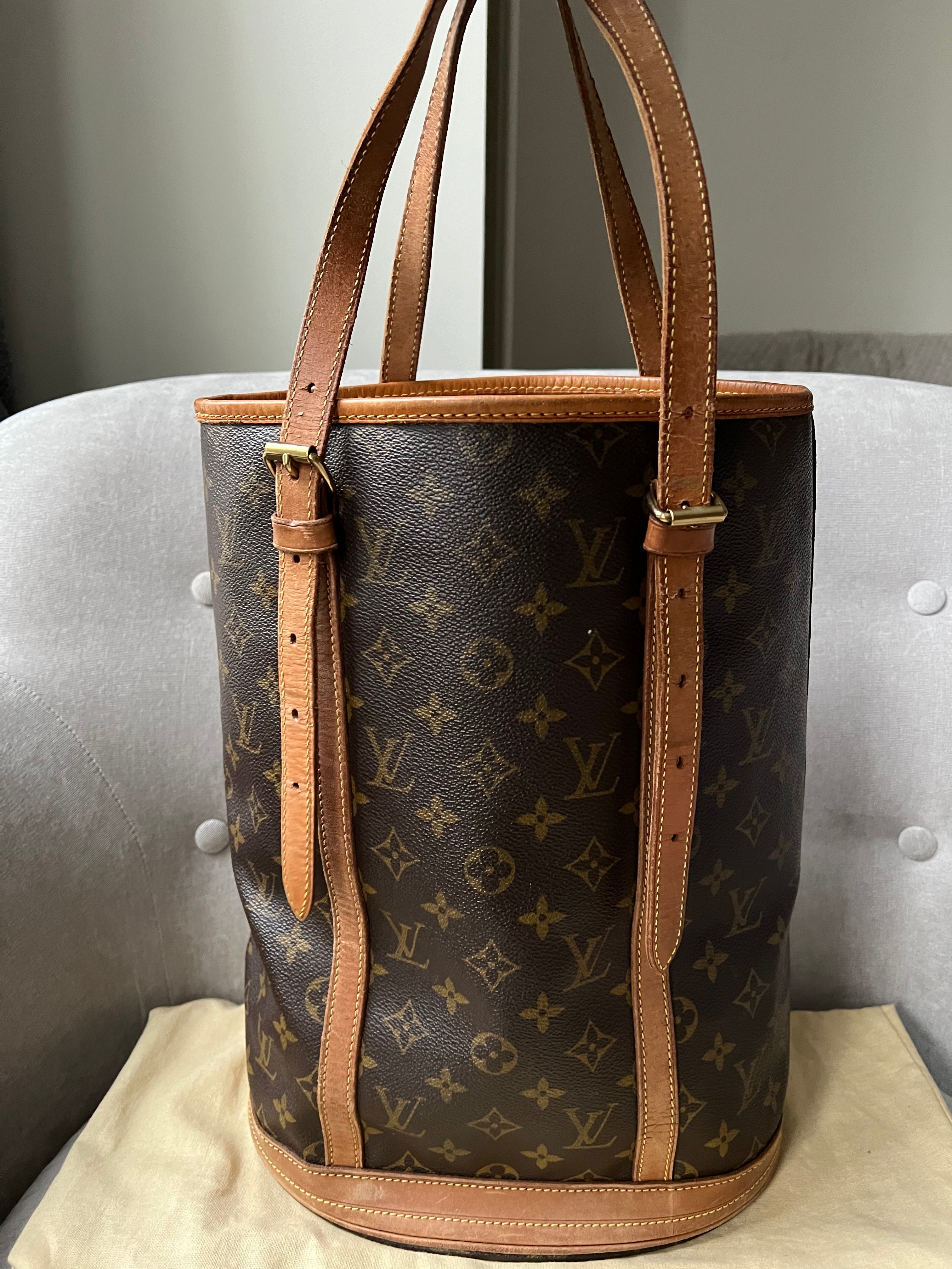 Louis Vuitton Monogram Vintage Bucket Bag GM