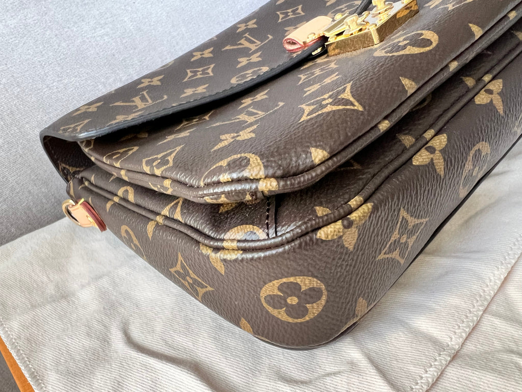 Louis Vuitton Pochette Metis Monogram (RRP £1,970)