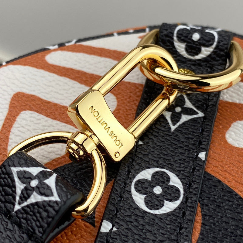 LOV2 Bags - Luxurious Bags  1645