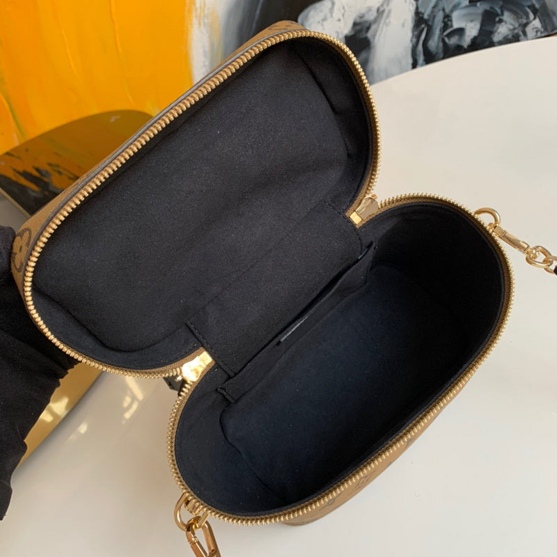 LOV2 Bags - Luxurious Bags  1952