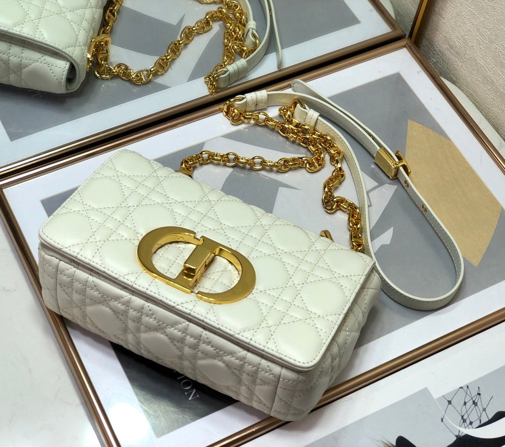GLAMI Small Caro Bag, White, For Women WomenÃ¢â‚¬â„¢s Handbags, Shoulder Bags, Crossbody Bags, 20cm CD M9241UWHC_M35U