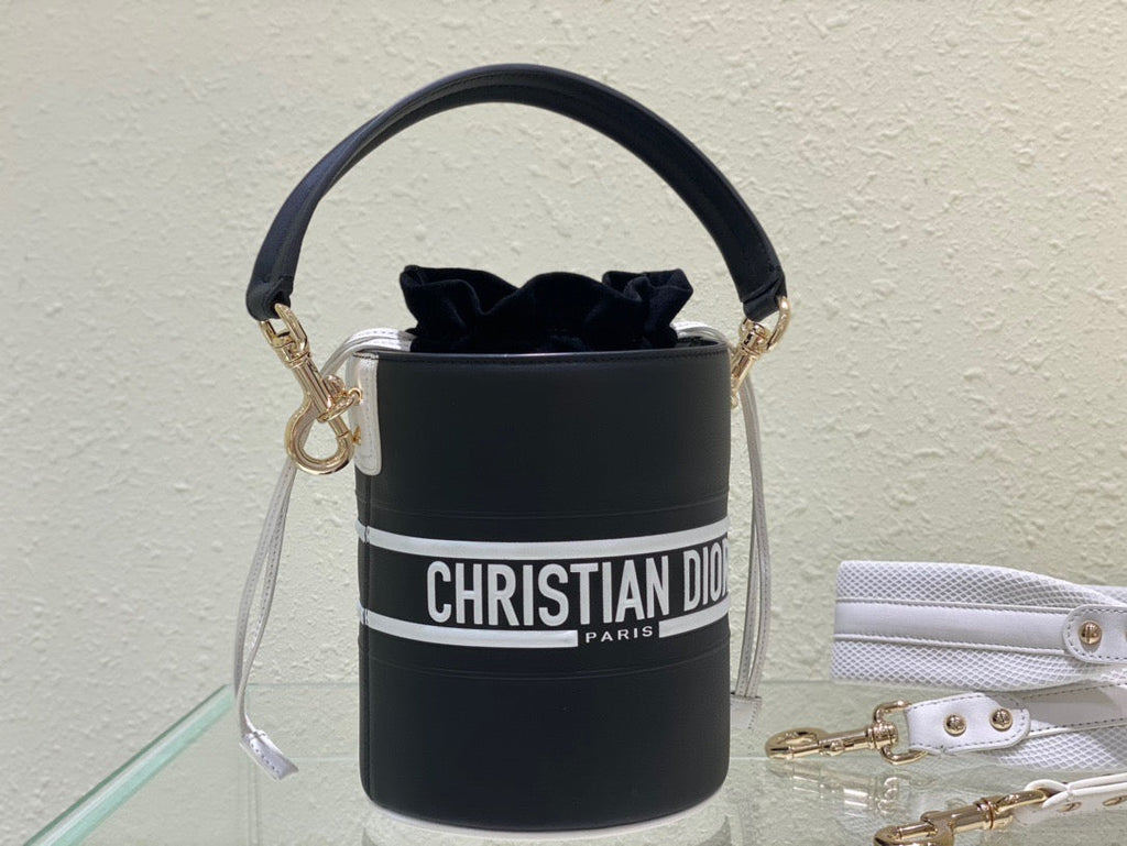 GLAMI Small Vibe Bucket Bag Black, For Women, WomenÃ¢â‚¬â„¢s Handbags 5.5in/14cm CD M8703OOBR_M928