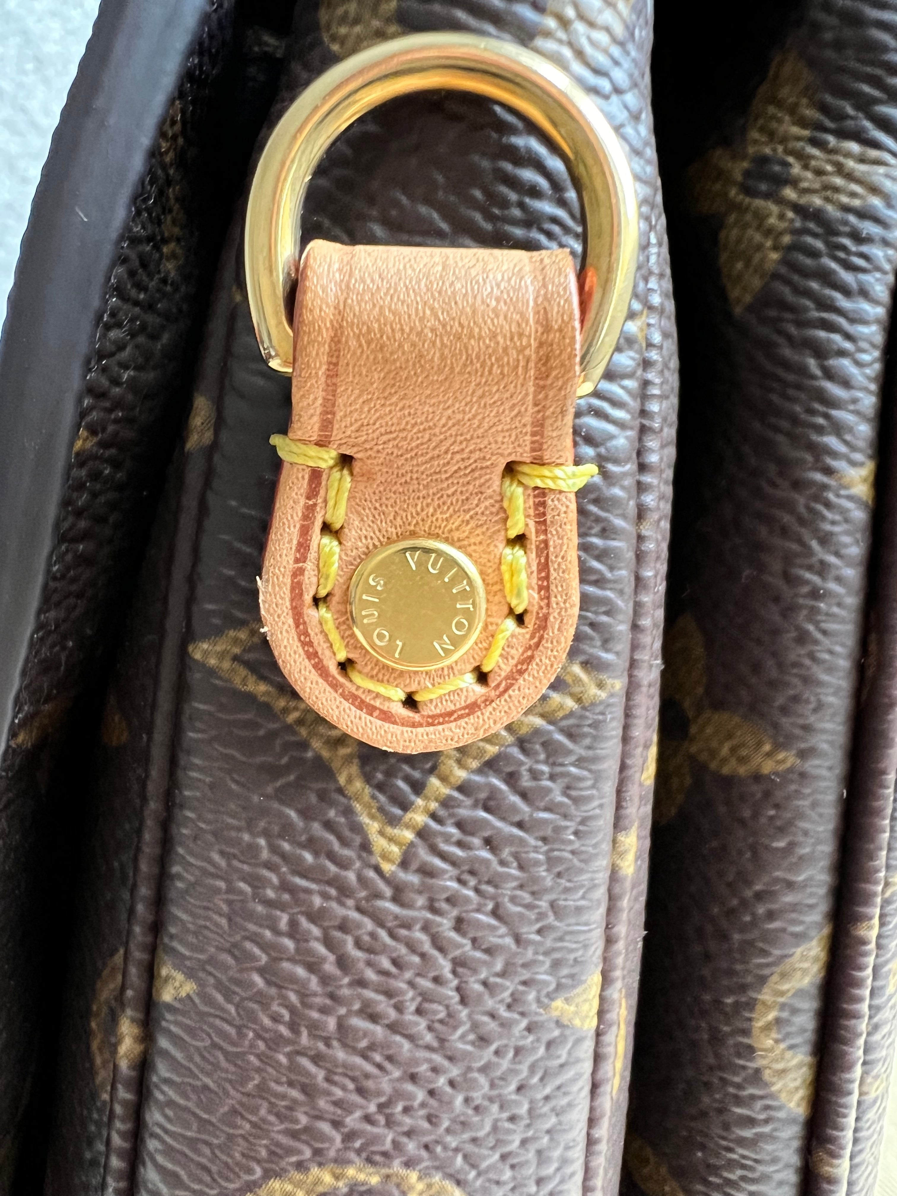 Louis Vuitton Pochette Metis Monogram (RRP £1,970)