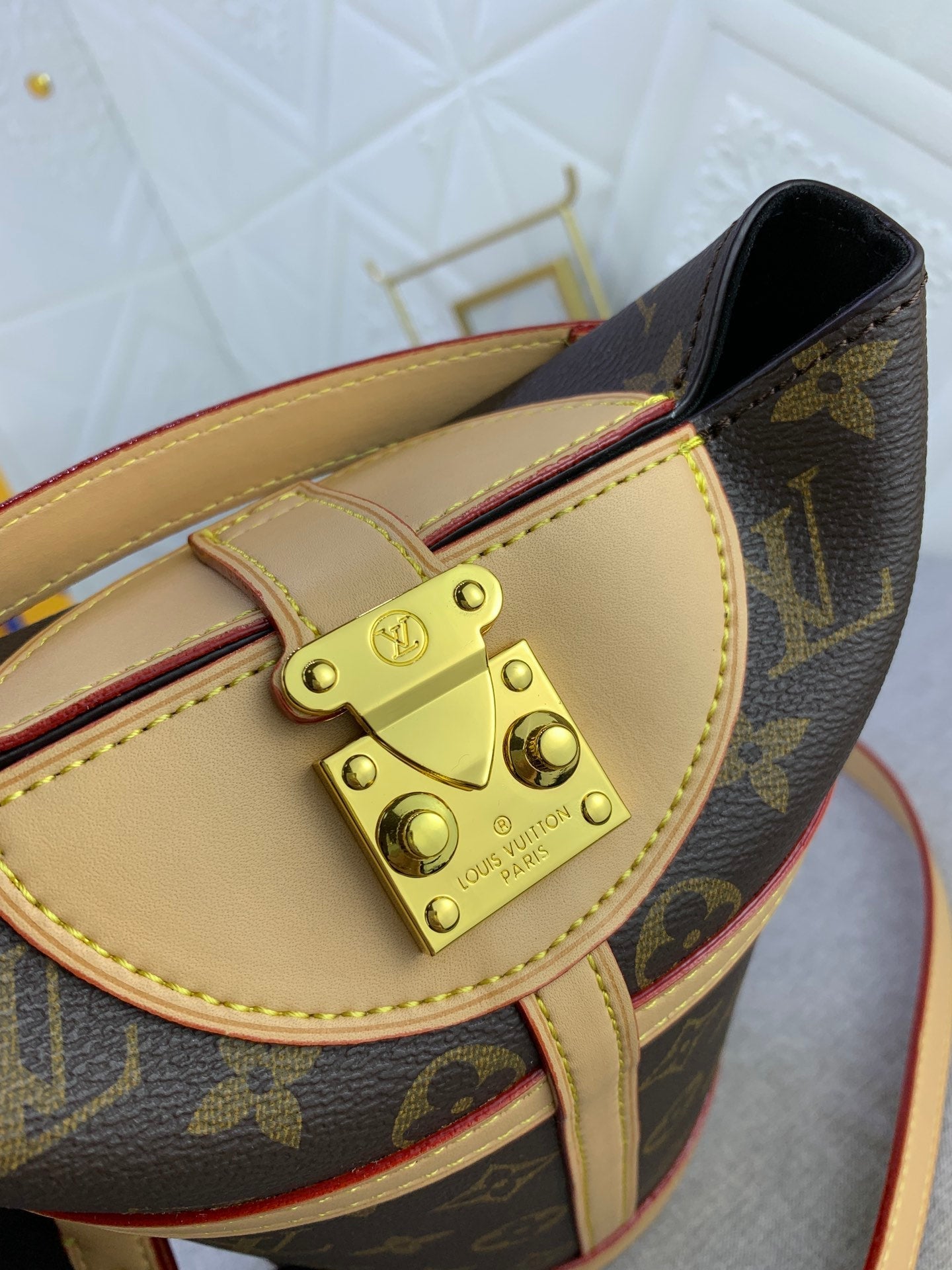 EN - New Bag LUV 647