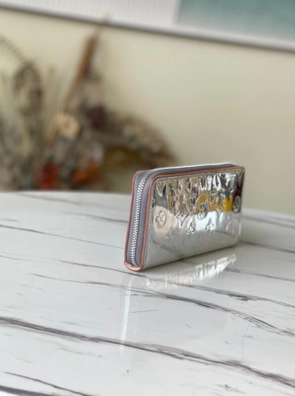 SAMC - Mix Wallets - 086