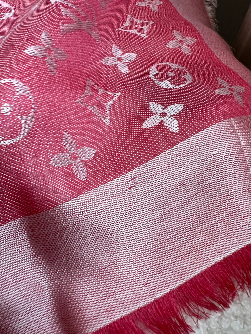 Louis Vuitton Pink Monogram Shawl (RRP £450)