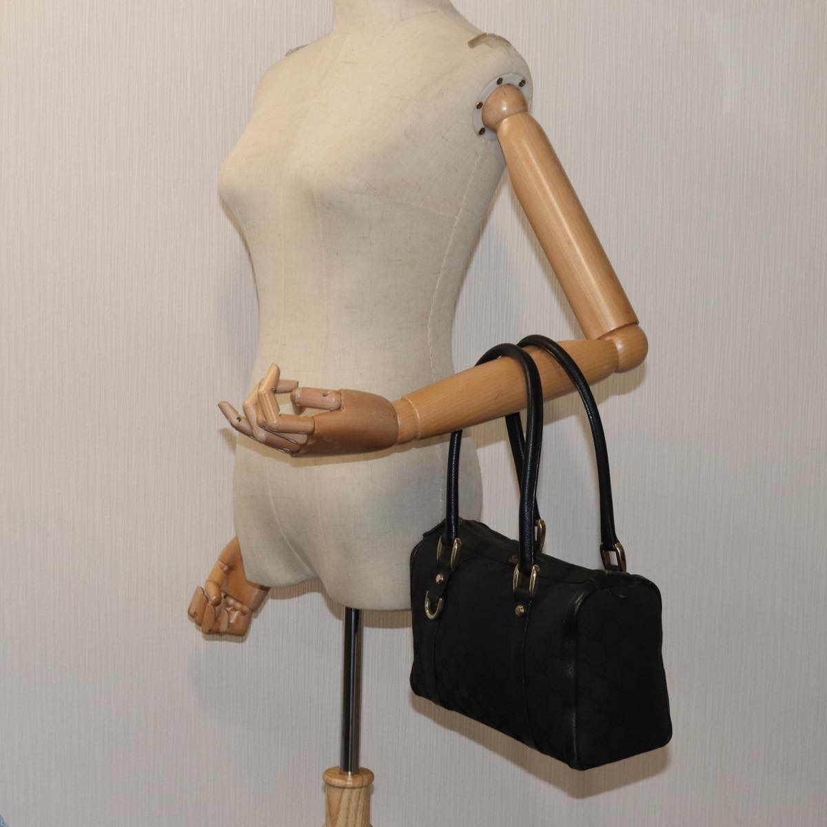 GUCCI GG Canvas Shoulder Bag Black 72519