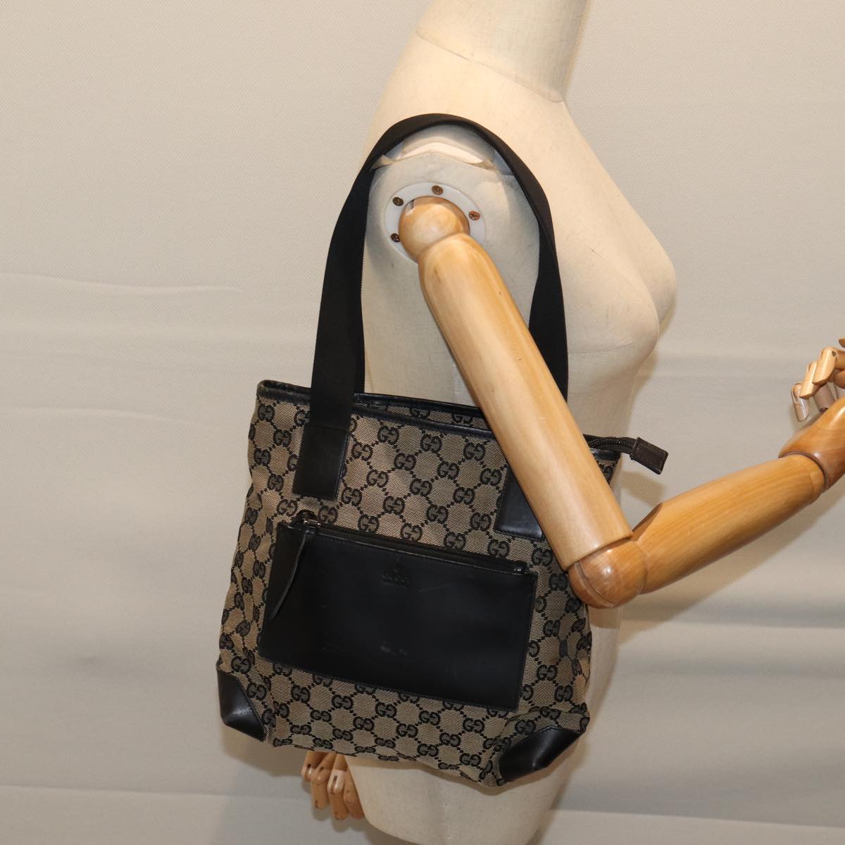 GUCCI GG Canvas Tote Bag Beige Black 72574