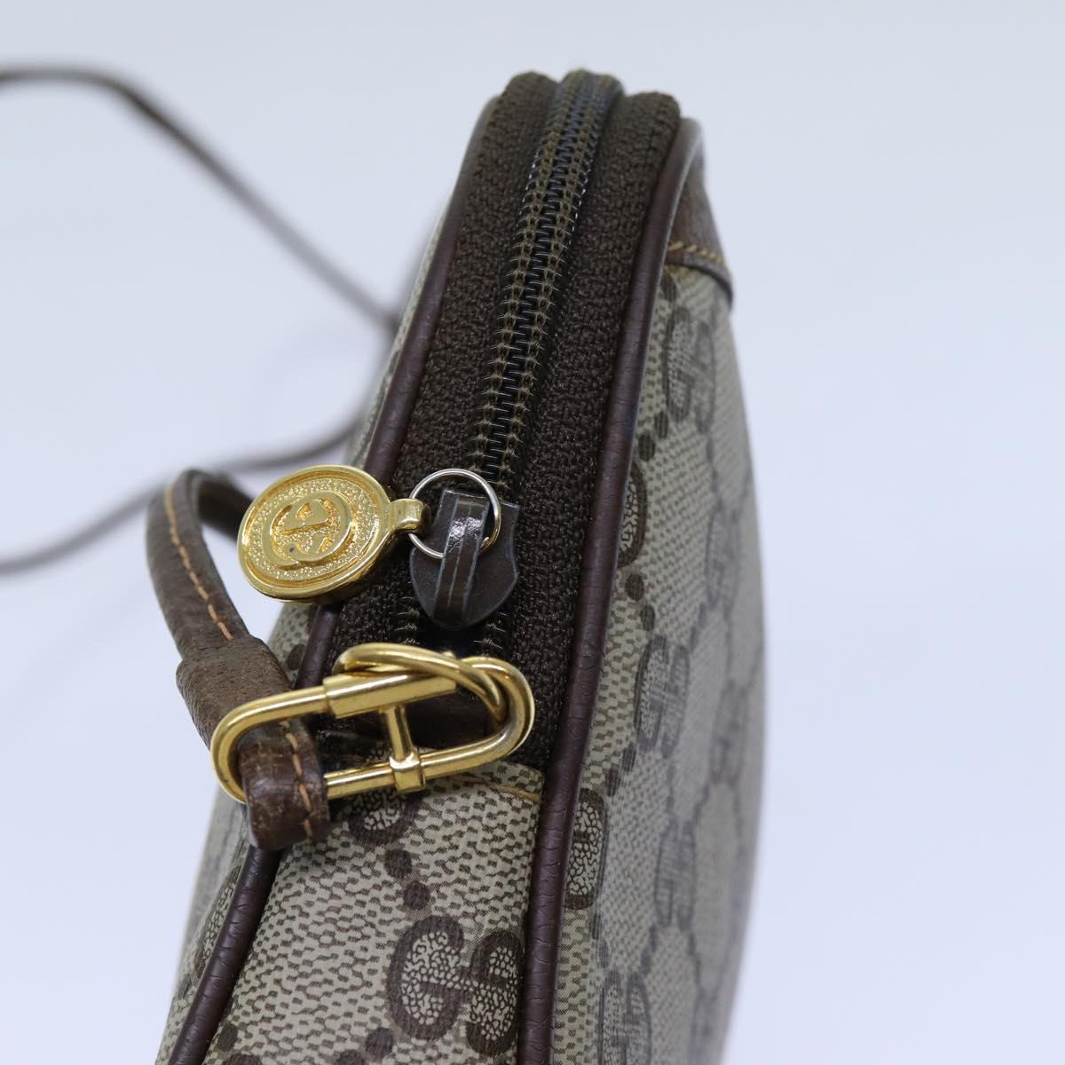 GUCCI GG Supreme Shoulder Bag PVC Beige 97 02 068 72620