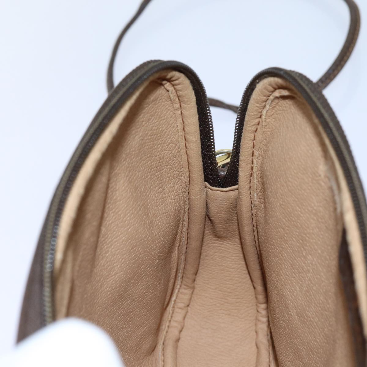 GUCCI GG Supreme Shoulder Bag PVC Beige 97 02 068 72620