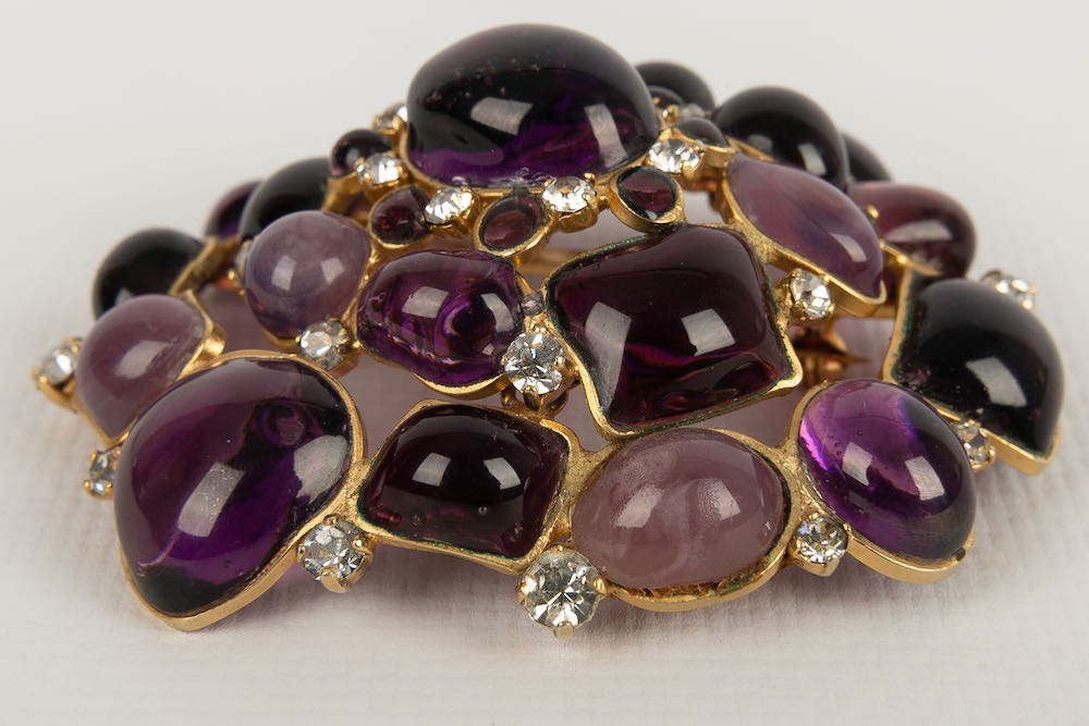 Broche Casty