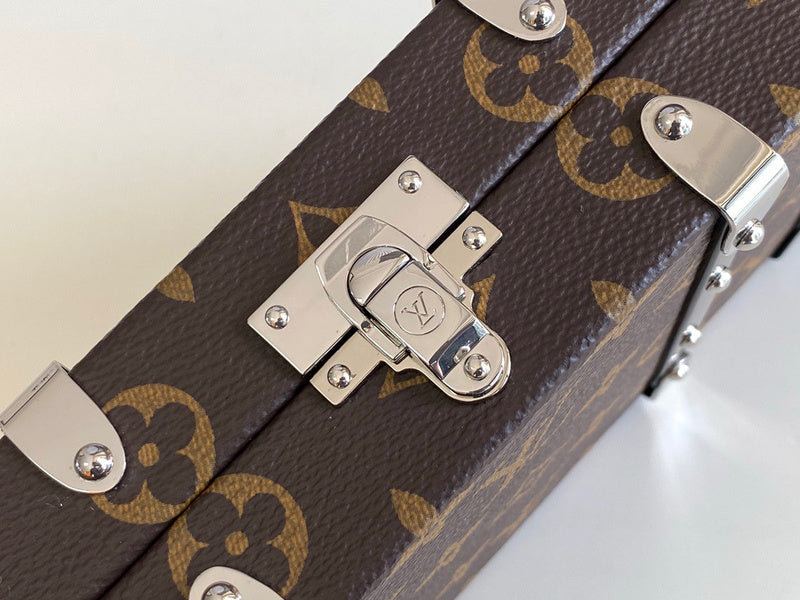 LOV2 Bags - Luxurious Bags  1557