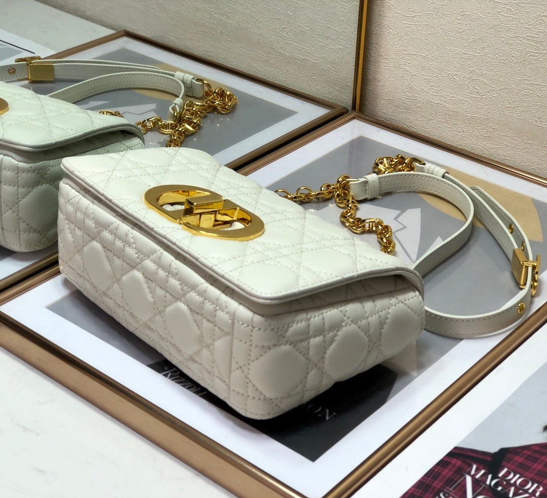 GLAMI Small Caro Bag, White, For Women WomenÃ¢â‚¬â„¢s Handbags, Shoulder Bags, Crossbody Bags, 20cm CD M9241UWHC_M35U