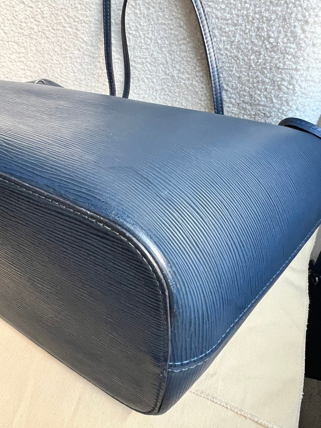 Louis Vuitton Neverfull MM Indigo Epi Leather (RRP £1,740)