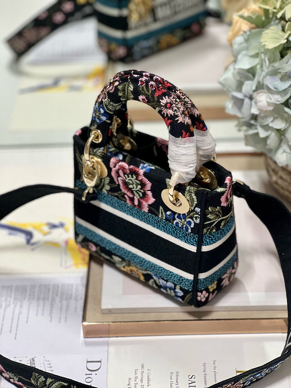 ELE - Dir Bags - 126