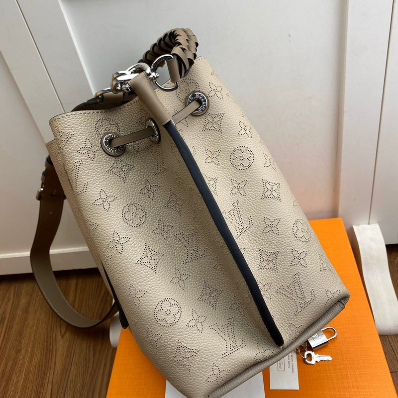 LOV2 Bags - Luxurious Bags  1833