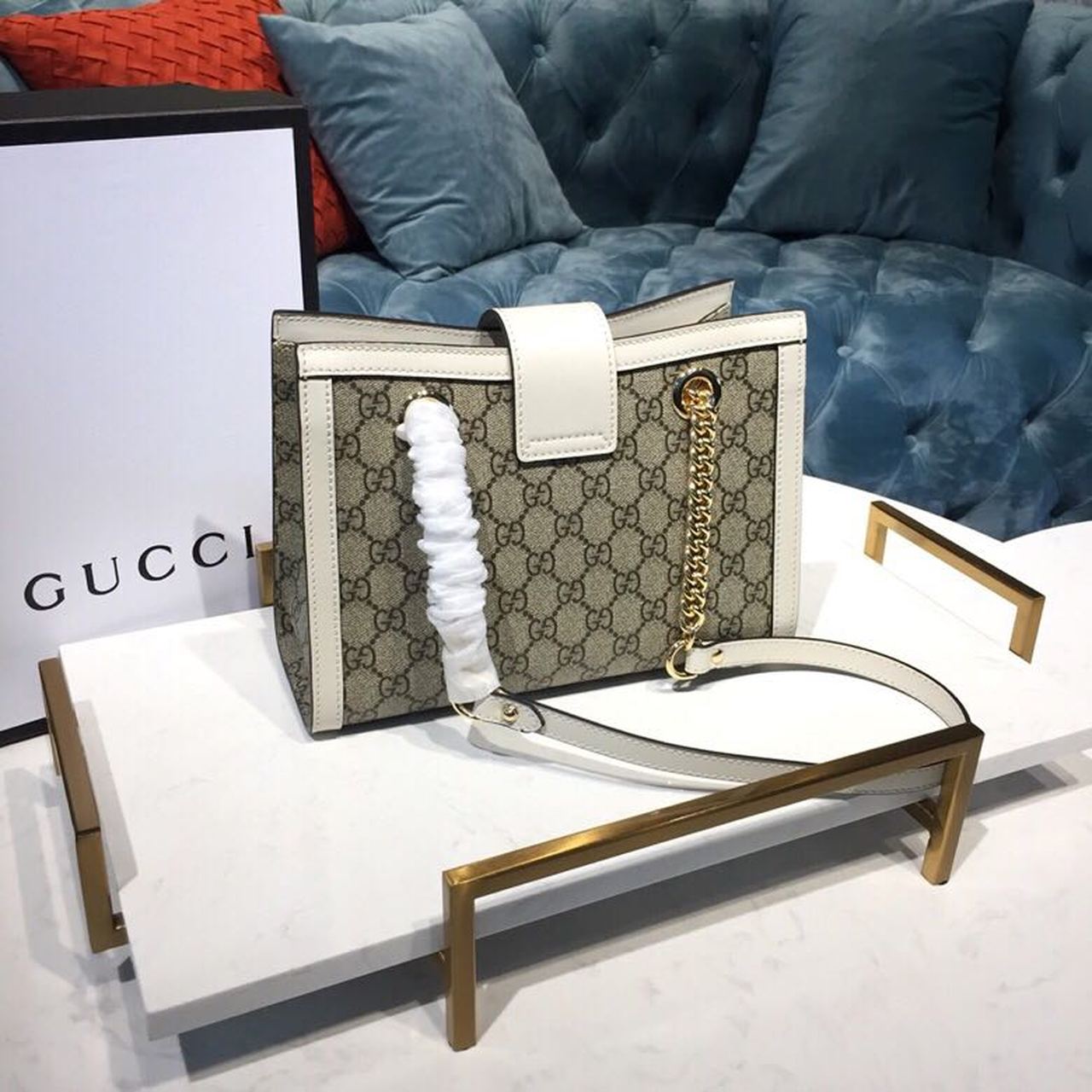 Glami Padlock Small Glami Shoulder Bag A Material With Low Environmental Impact With White For Women 10in/26cm Glami 498156 KHNKG 9761