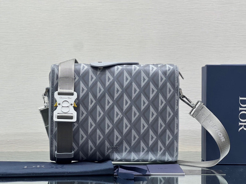 ELE - Dir Bags - 1572