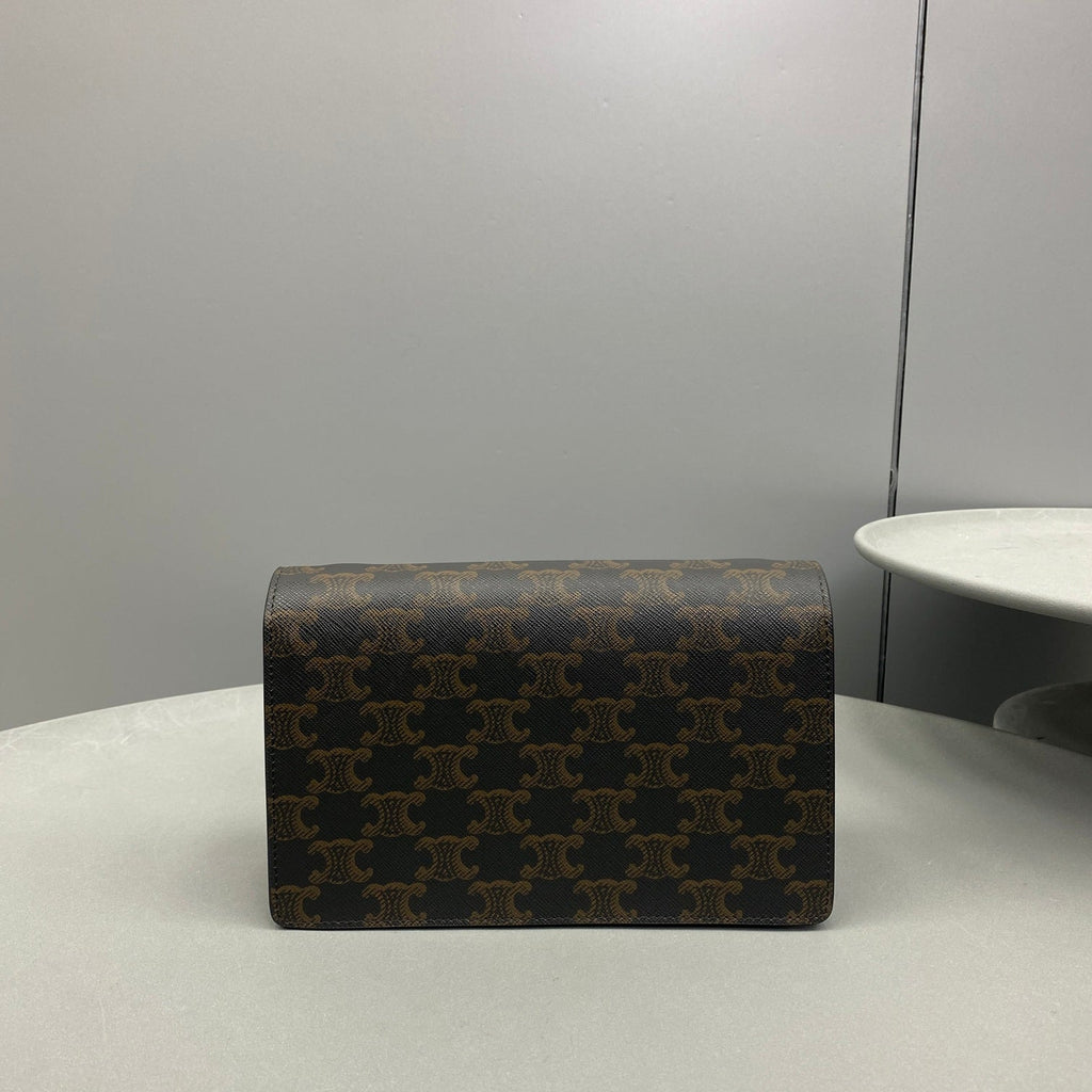 GLAMI Wallet On Strap In Triomphe Canvas Brown For Women 8in/20cm 10D852CG9.04LU