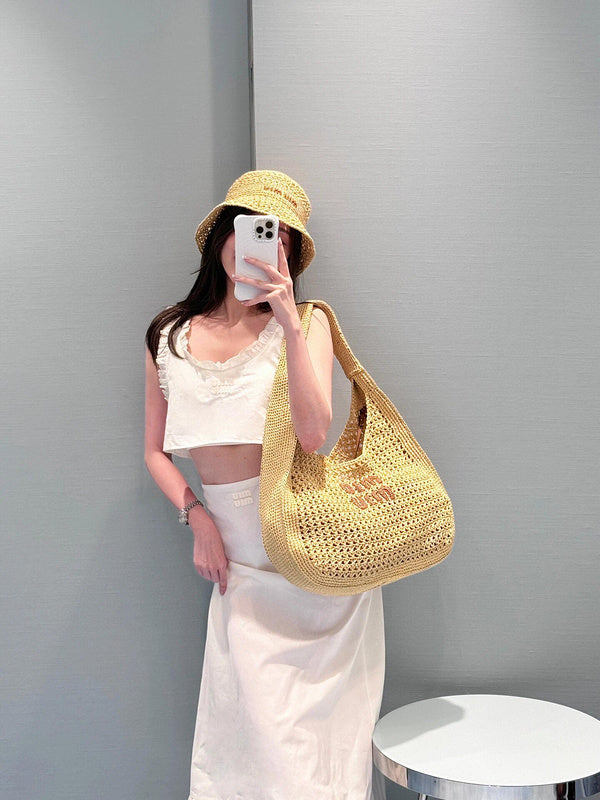 Glami - MMU Women Clothes - 528