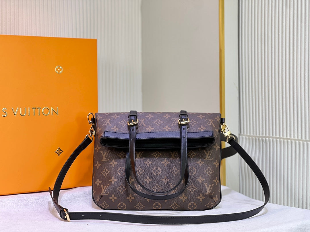 EN - Luxury Bags LUV 765