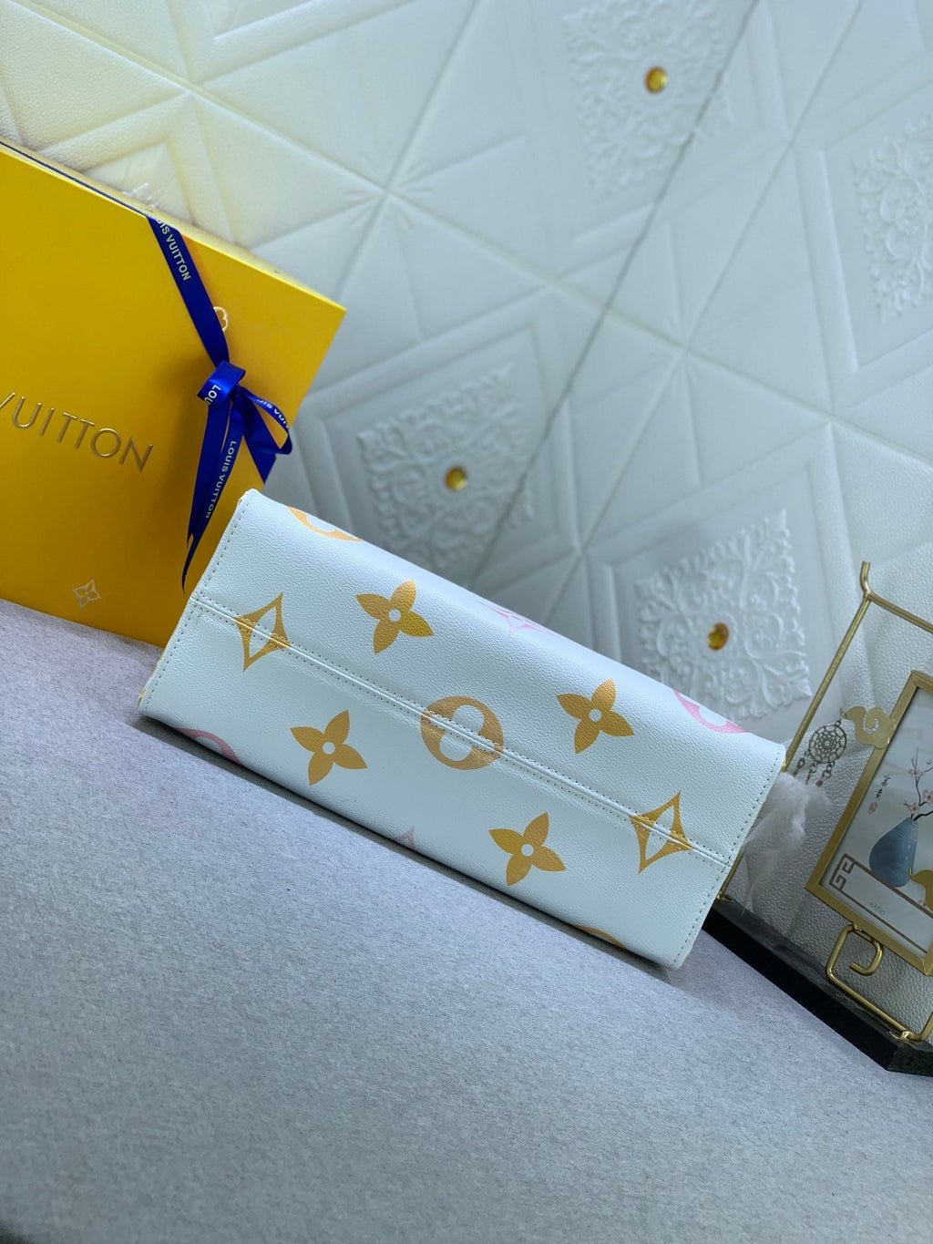 EN - Luxury Bags LUV 815