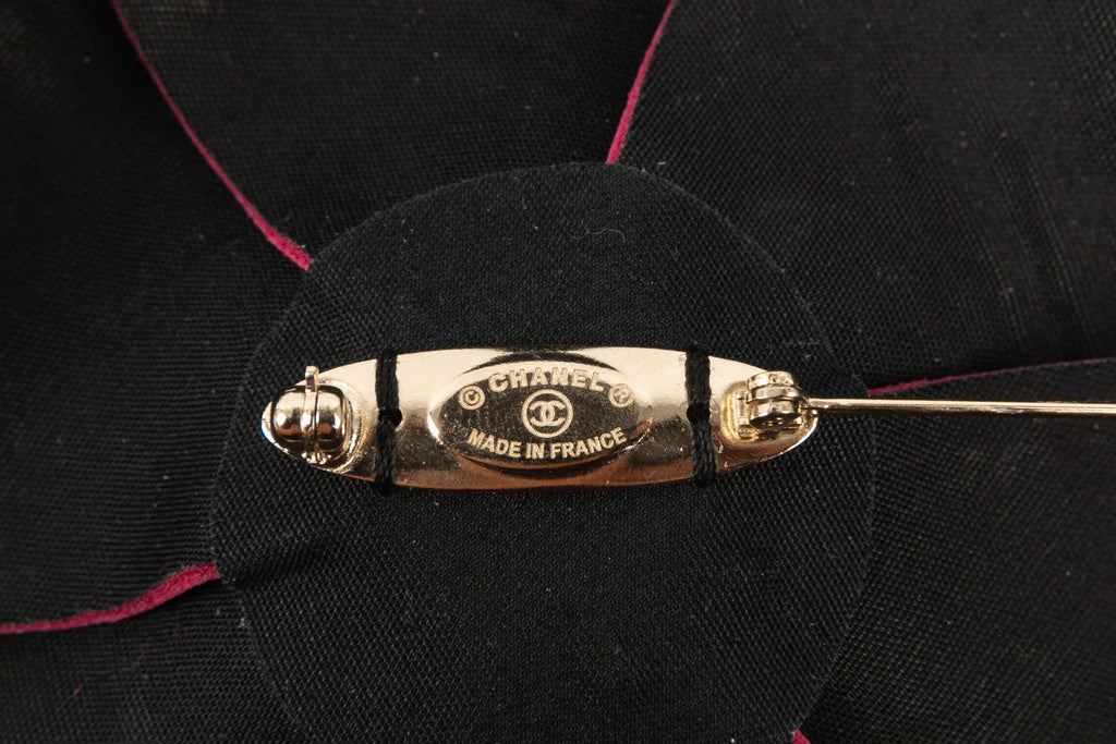 Broche camÃƒÆ’Ã‚Â©lia en cuir Chanel
