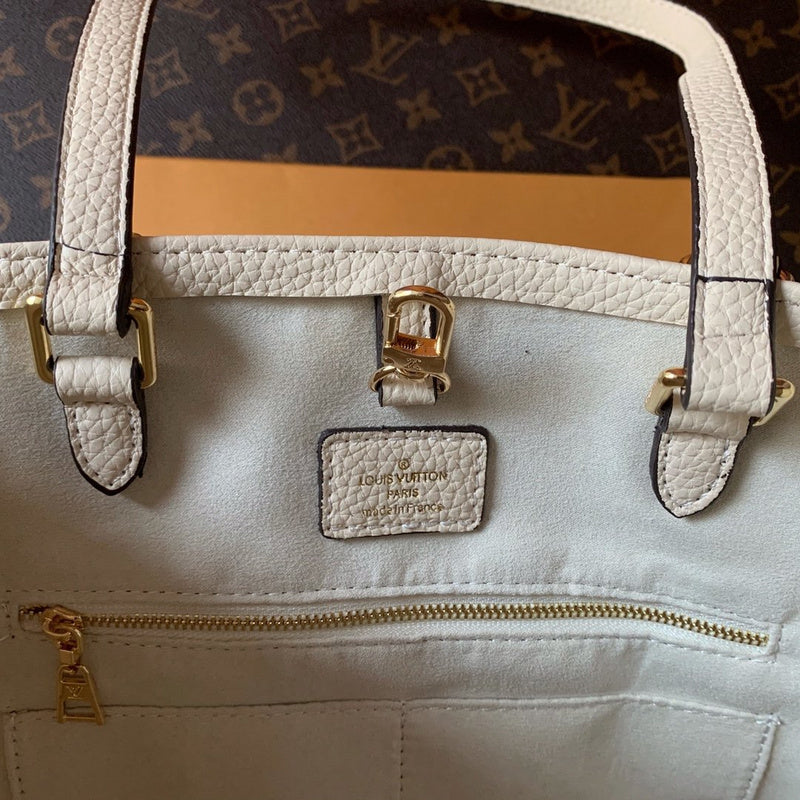 Fashion Lu-Vi bags - 3883