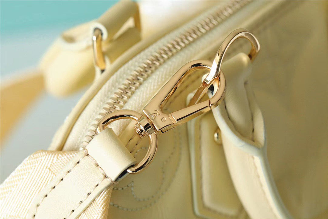 LV Alma GLAMI Banana Yellow For Women,  Shoulder And Crossbody Bags 9.6in/25cm LV M59821